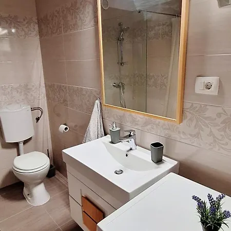 Apartment V&s
